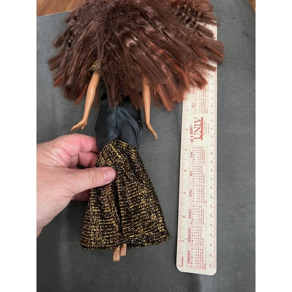 DARK COMPLECTED FEMALE MATTEL BARBIE? BROWN EYES WAVY HAIR - Picture 3 of 5